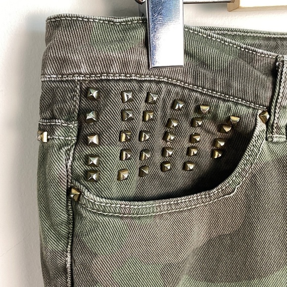 Zara Trafaluc Women's Denim Camouflage Skinny Jeans 8 Studded Accents Stretch - Picture 4 of 16
